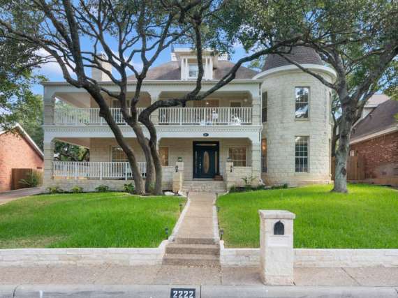 2222 Fawn Mist – Woods of Deerfield