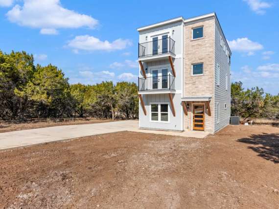 823 Mercury Drive – Canyon Lake