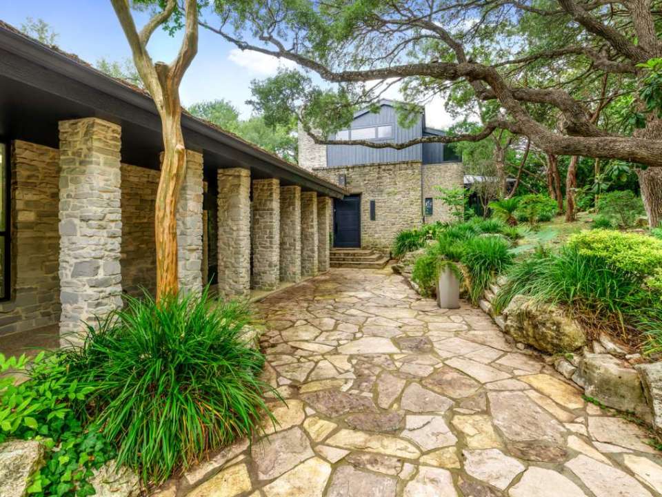 14019 Mint Trail – Hill Country Village