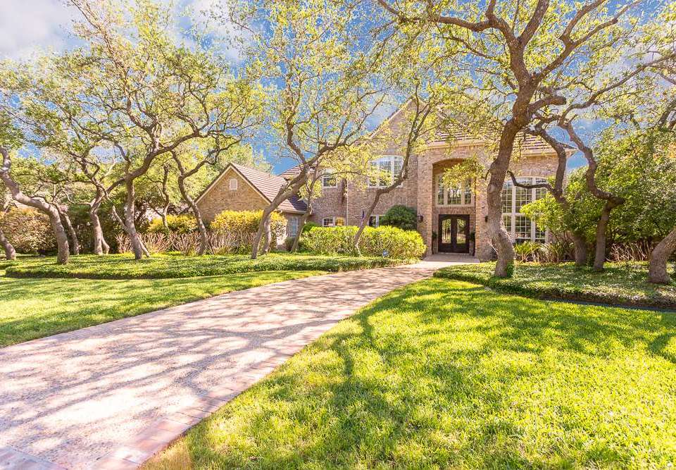 311 Post Oak Way – Shavano Park