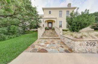 202 Blackjack Oak – Shavano Park